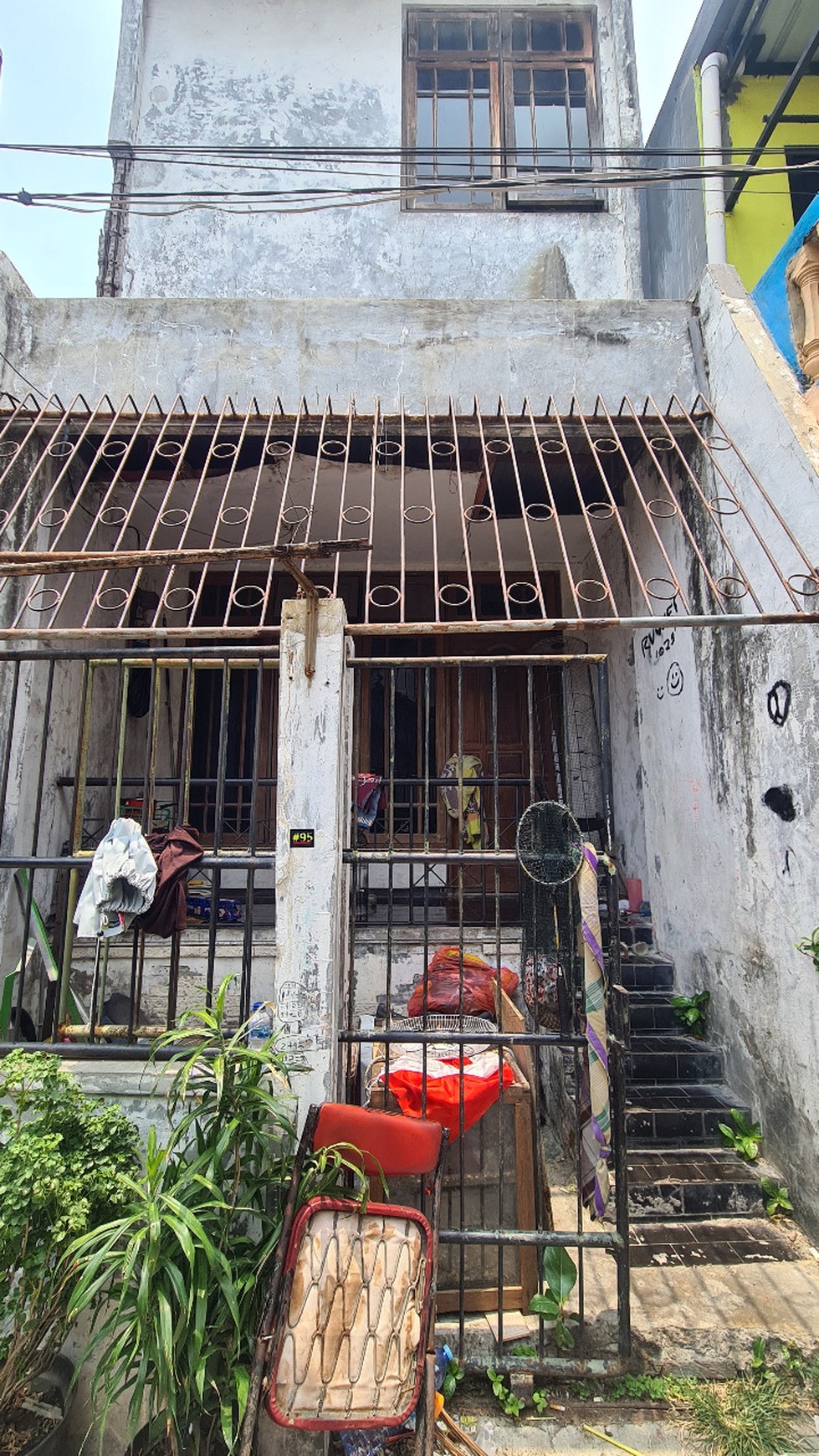 1288. Dijual Rumah Hitung Tanah Banyu Urip Lor VI 