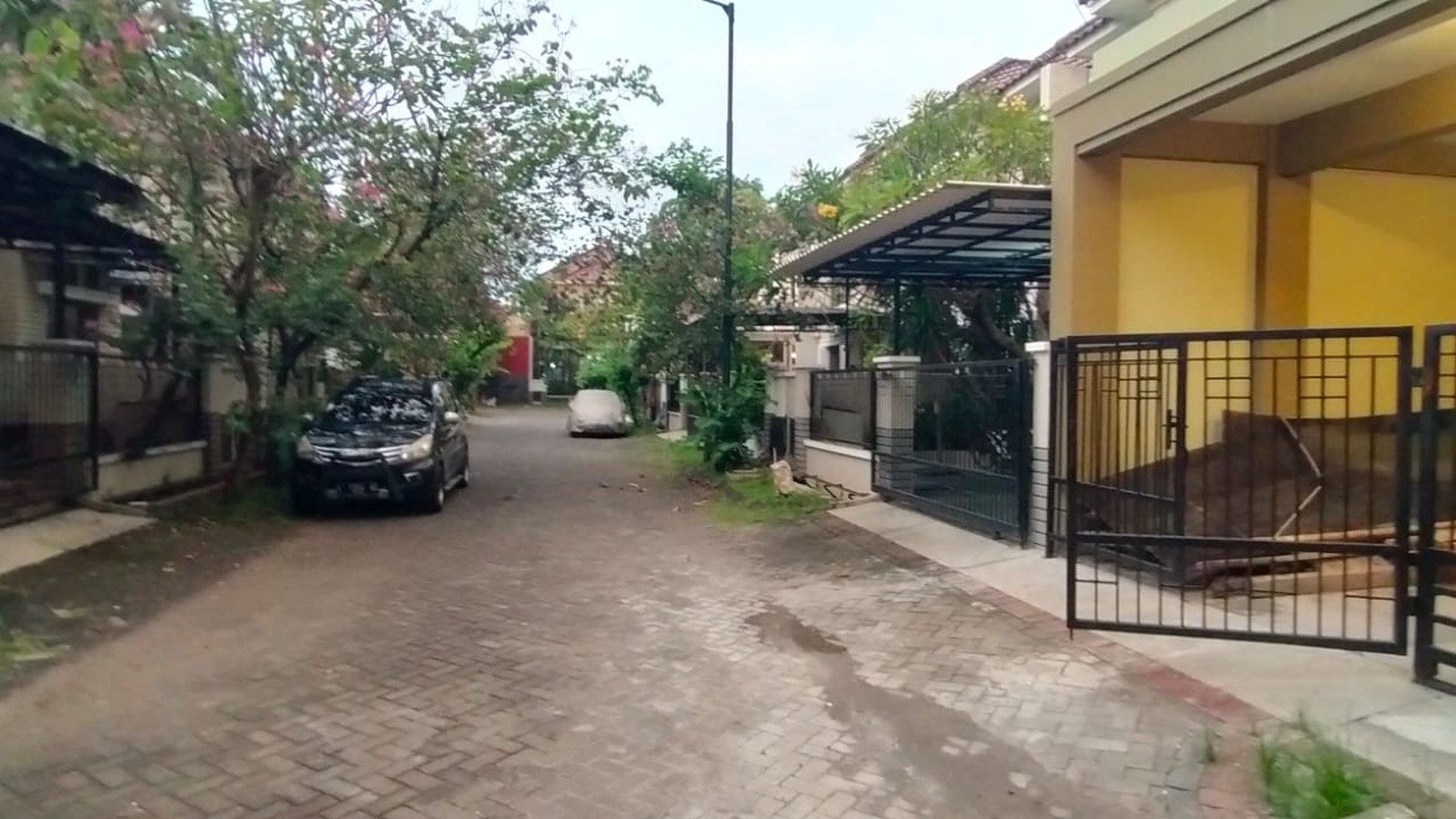 1279. Rumah kompleks elite Central Park A Yani