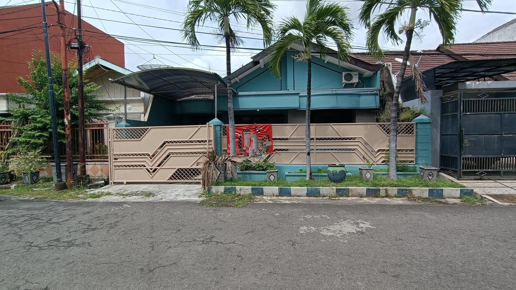 1248. Dijual Rumah Baruk Utara Surabaya Timur