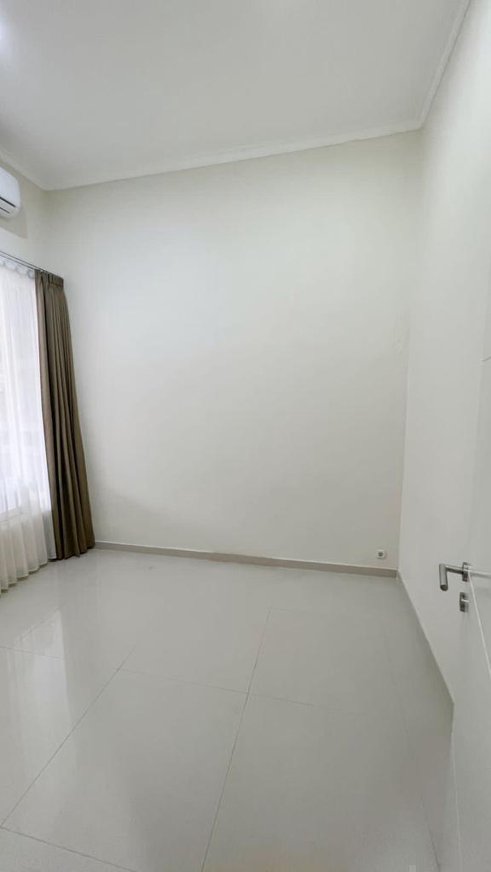 MURAH Rumah Sutorejo Utara Surabaya Timur BONUS SEMI Furnished Modern PREMIUM Quality Dekat ITS, Pakuwon City