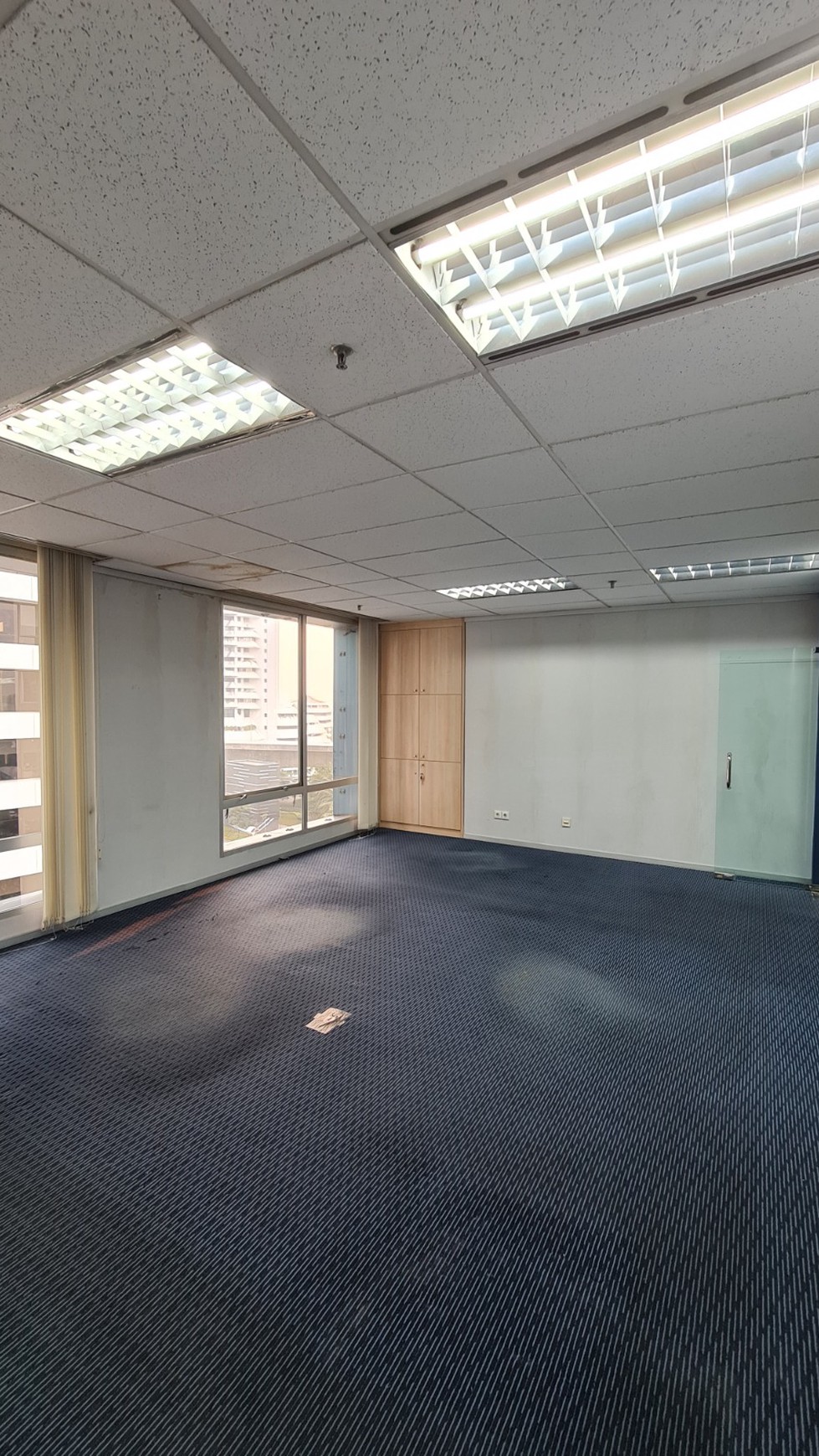 Disewakan office space, lantai 8, unfurnished, gedung mayapada 1,jakarta pusat