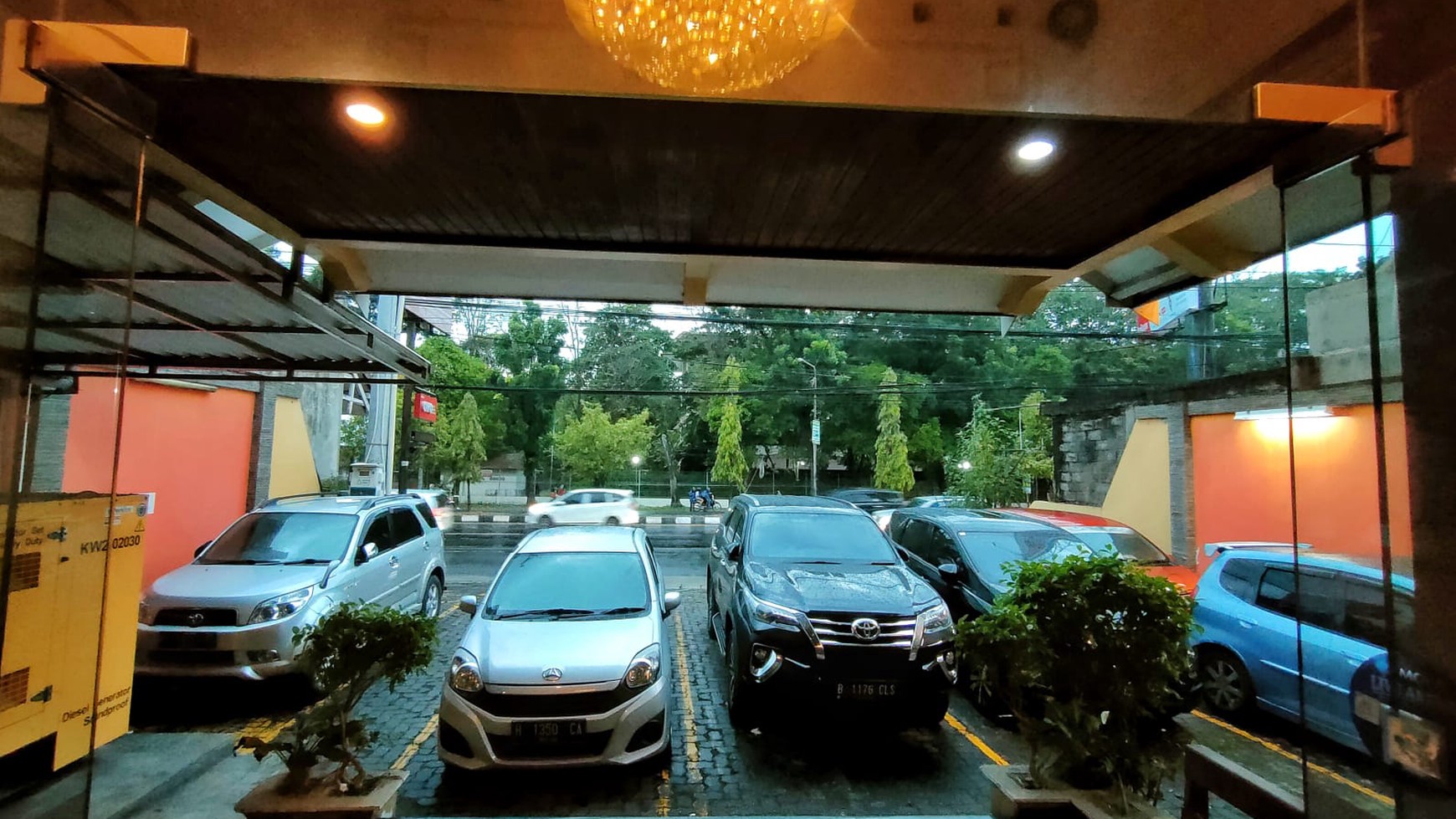 Hotel Furnish 3 Lantai Lokasi Strategis di Condong Catur 