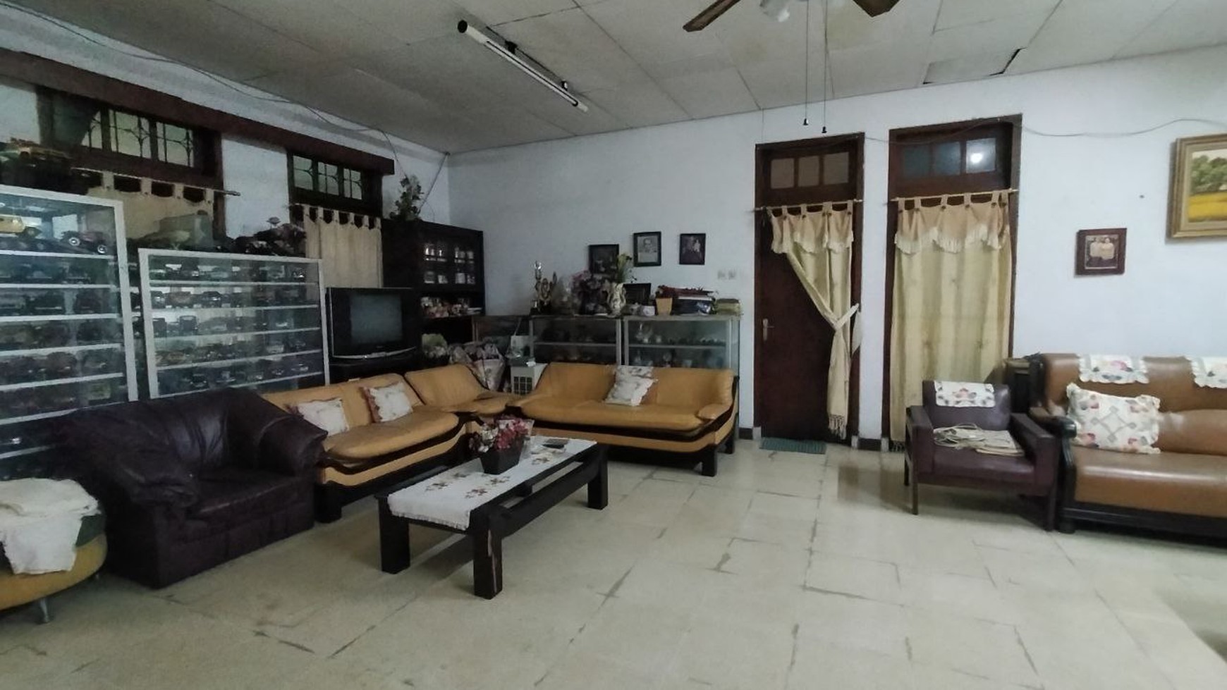 Dijual Rumah Bangunan Lama di Jl Panglima Polim IV
