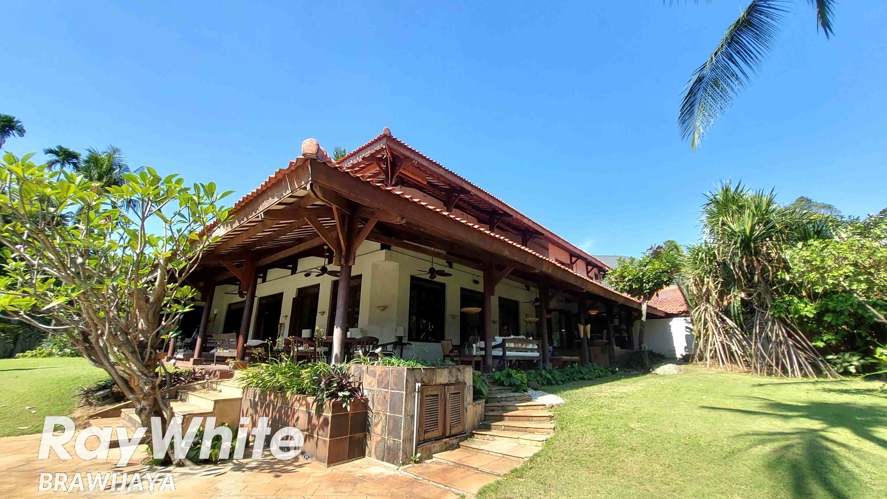 Balinese Resort House di Pejaten, Siap Huni, Good Price, Rp 23 juta/meter