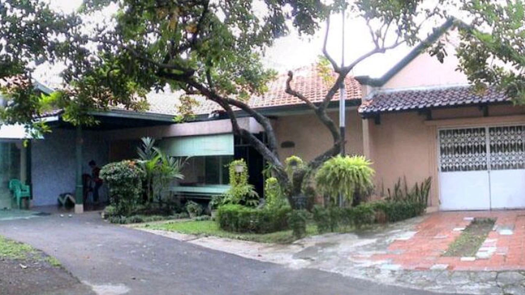 Rumah Pinggir Jalan Strategis Hot Sale di Cidodol Jakarta Selatan