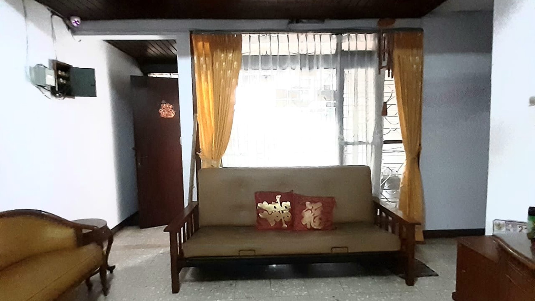 Rumah Komersial Pinggir Jalan Raya Kebayoran Lama, 276m Harga 300Jt/thn nego #WW