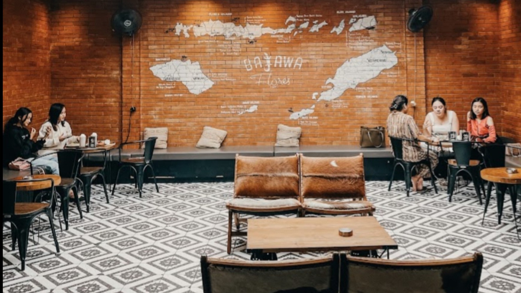 Rumah sewa lokasi Premium di Pinggir Jalan Raya  Daerah Komersial Bintaro Jaya