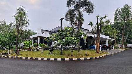 Rumah siap huni di menteng bintaro