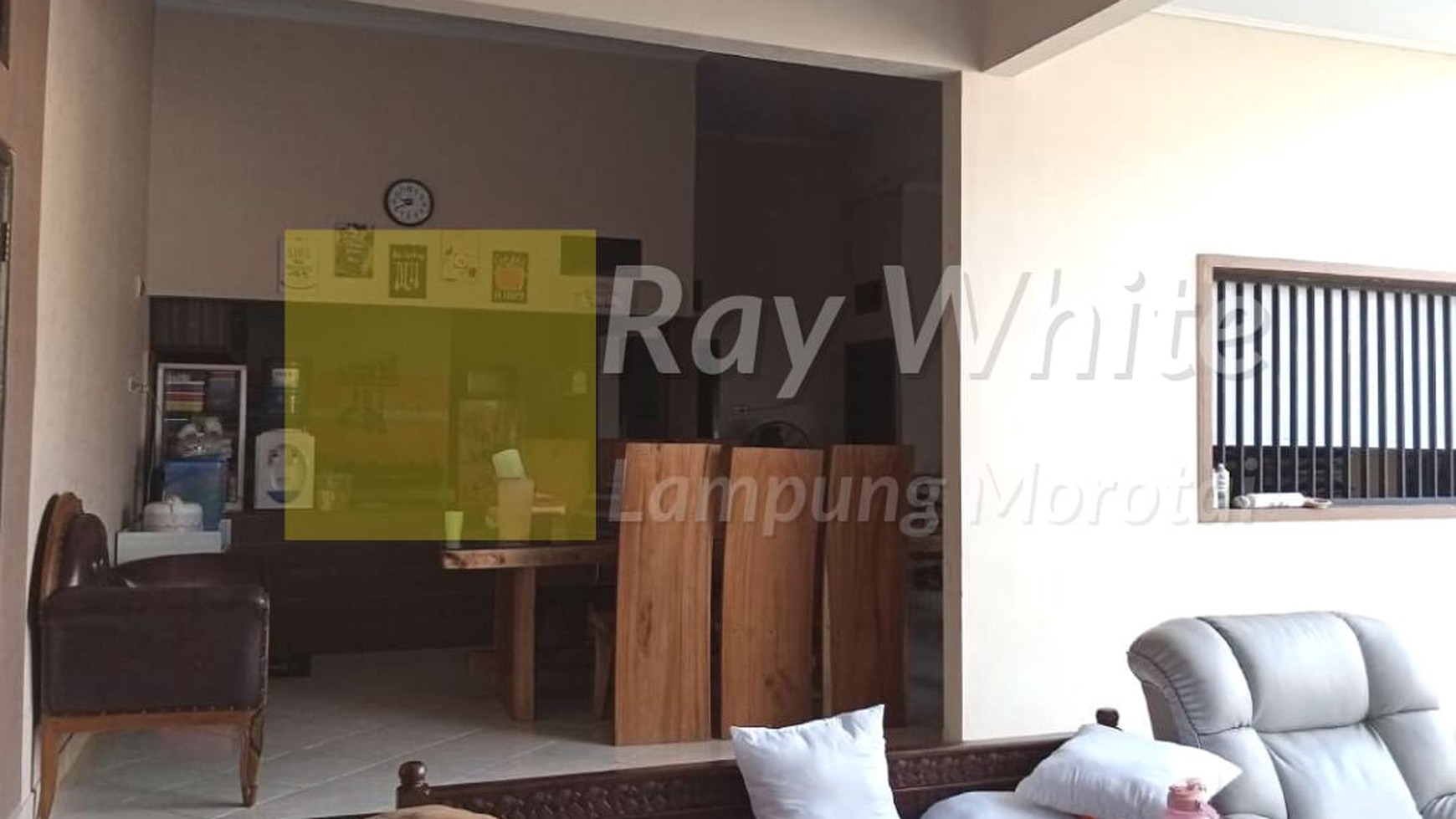 Dijual Rumah dua Lantai siap Huni rz