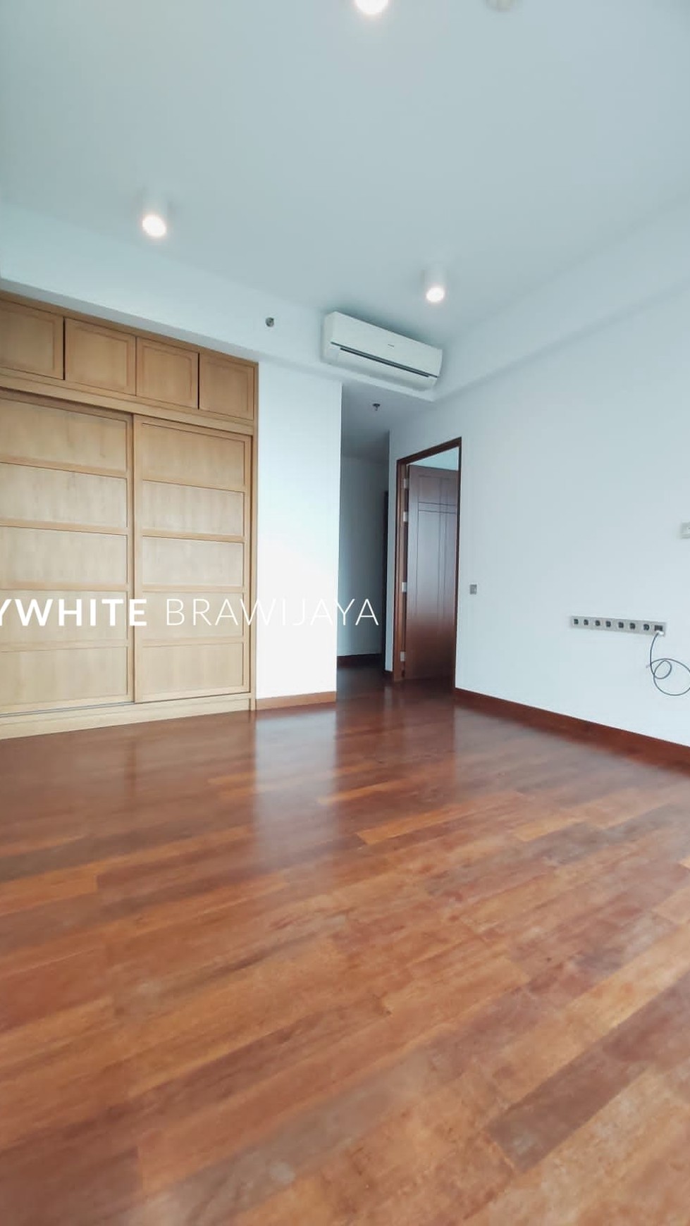 Apartment Kemang Village Tower Tiffany Semi Furnished