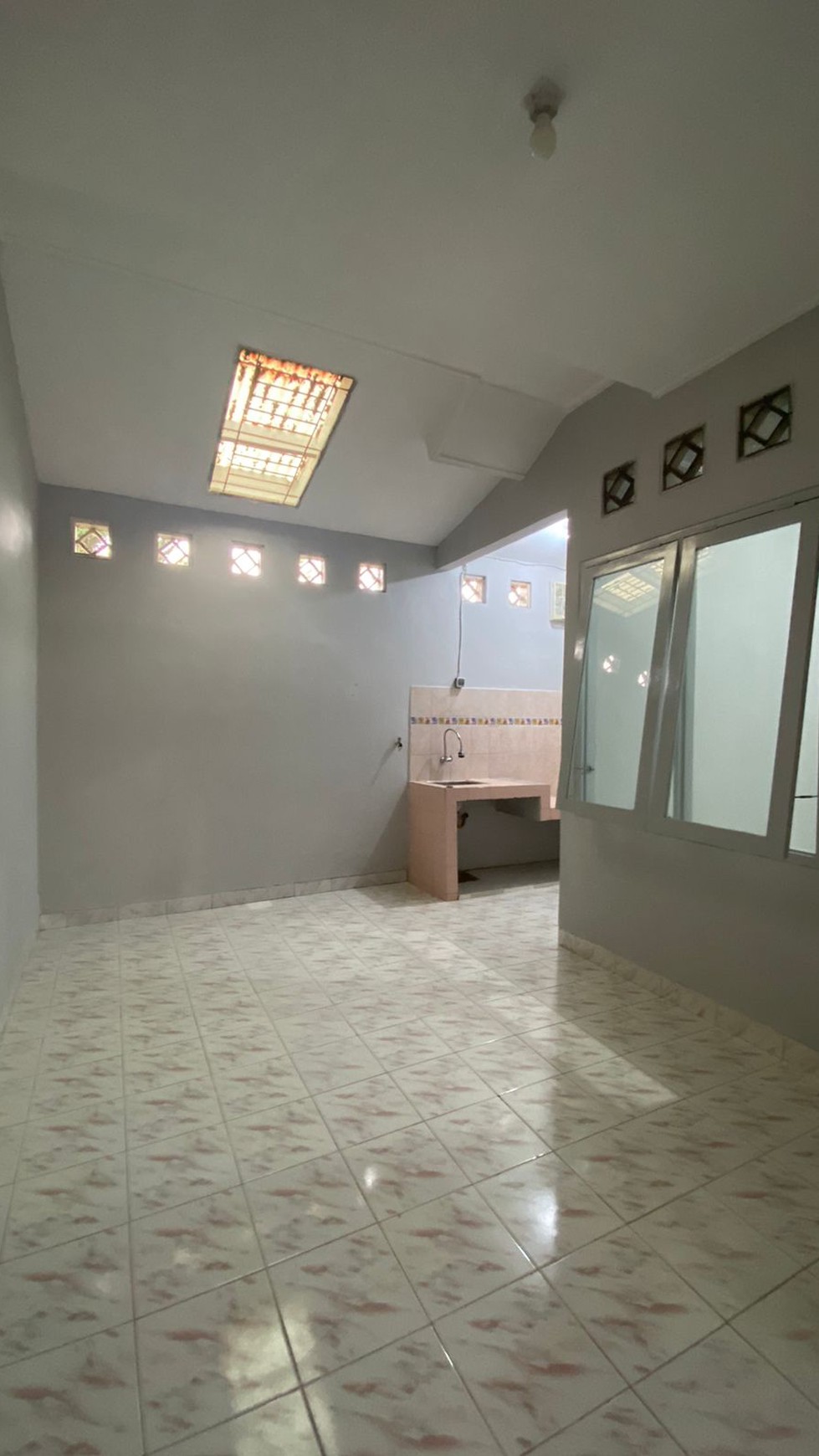 Termurah. Rumah Minimalis Bagus Di Serpong Terrace