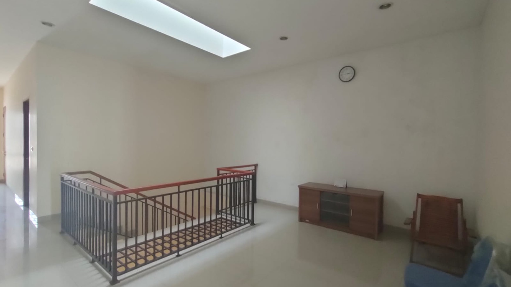 Jual Rukan 3 Lantai di Jl. Kebahagiaan, Krukut, Jakarta Barat