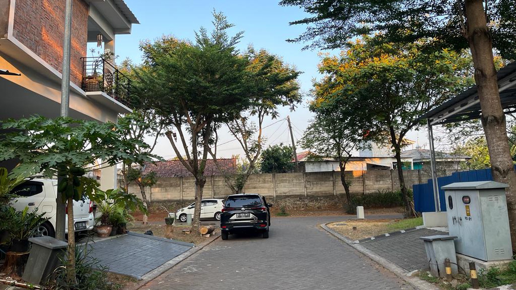 Rumah Bagus Di Ayna Residence Graha Raya Bintaro Tangerang Selatan