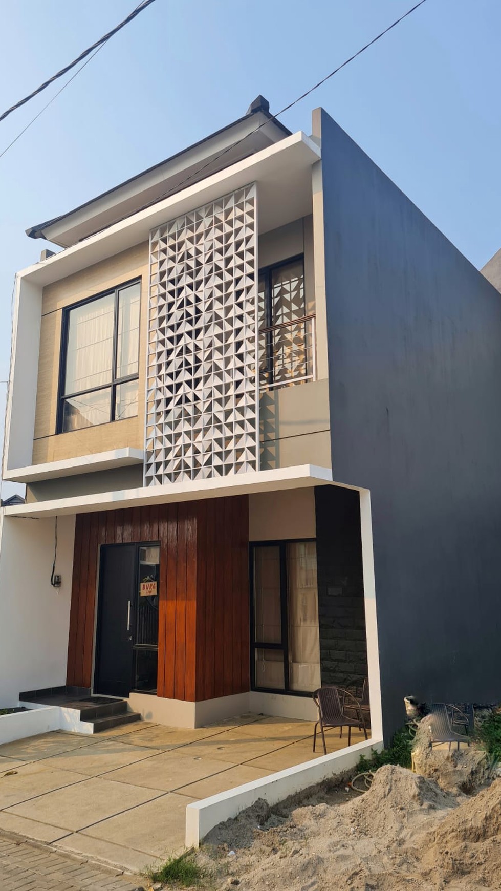 Dijual SEGERA Rumah Baru dan Bagus Siap Huni di Perum Alana Signature, Serpong, Tangerang Selatan