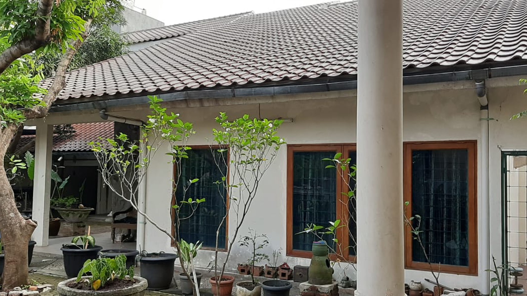 Rumah Sektor 2 Bintaro, dekat dg pasar tradisional and pusat makanan...