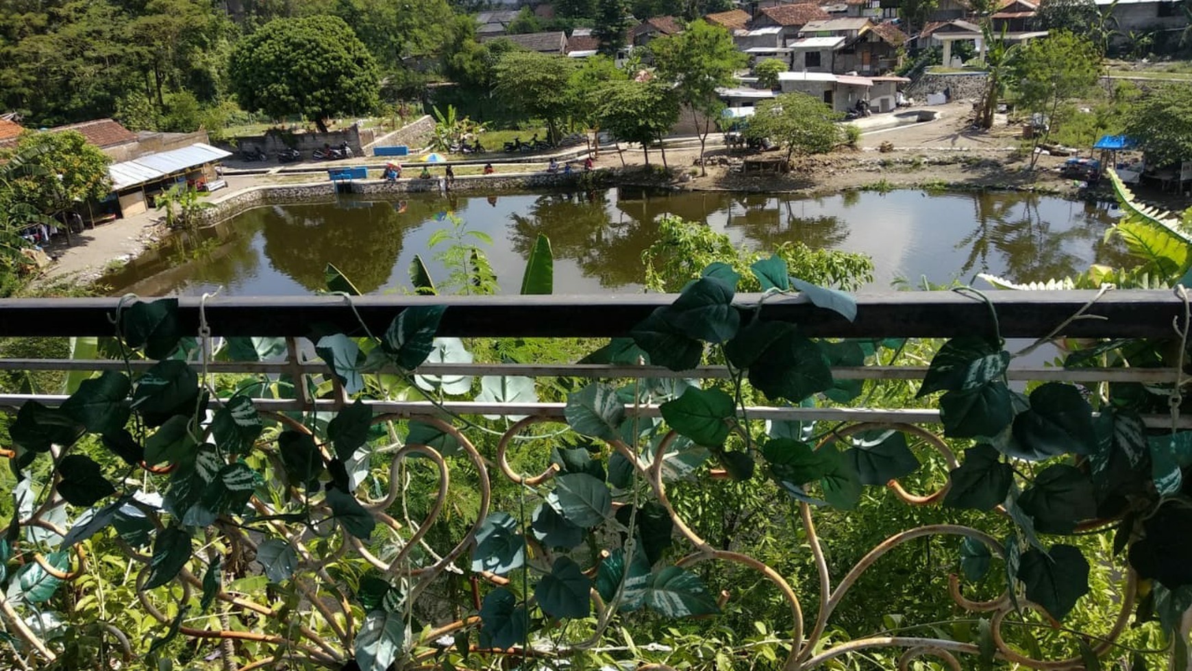 Rumah Besar,ada kolam renang,siap huni di DI.Yogyakarta Jawa Tengah