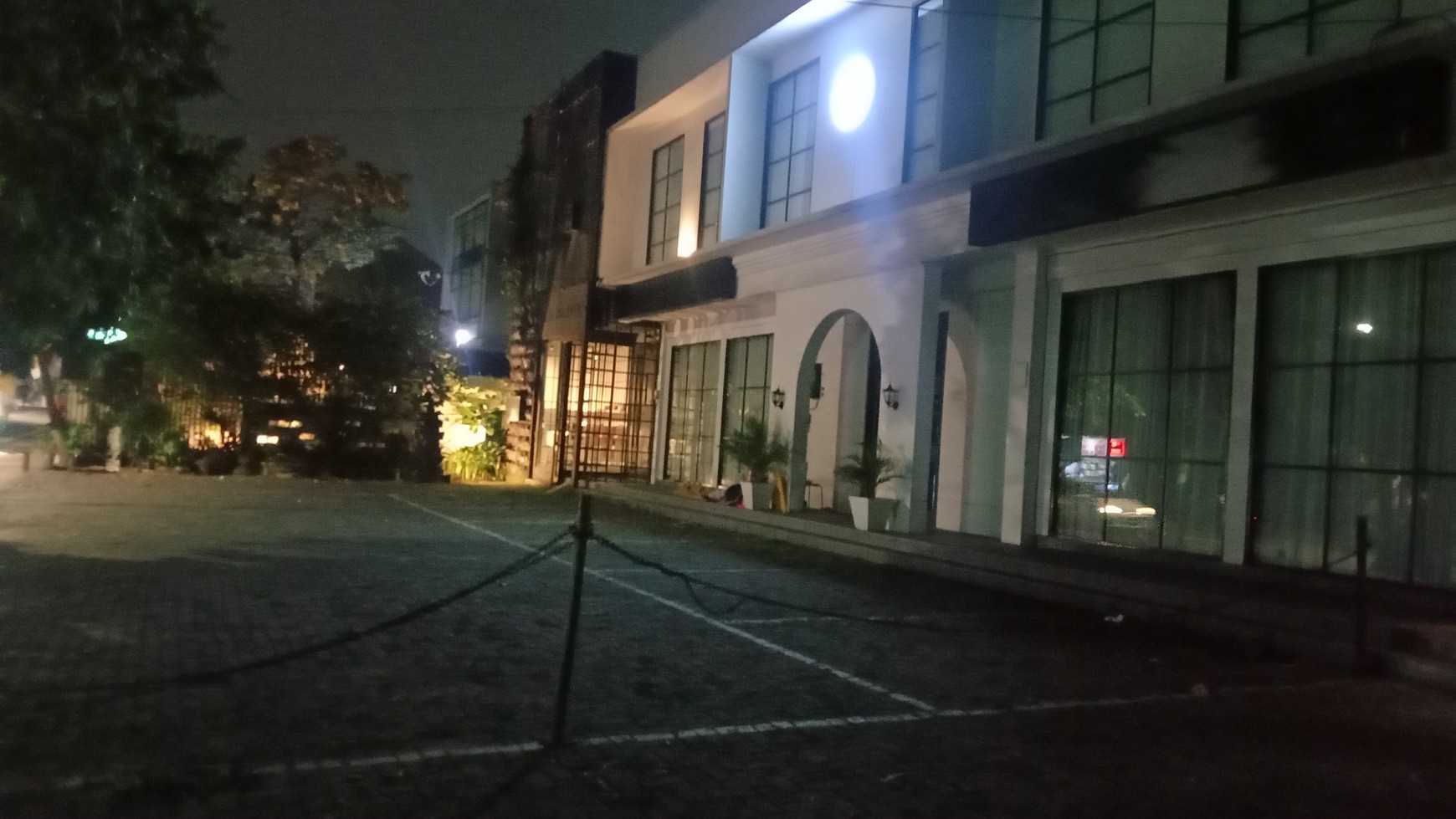 Ruko 3 Deret siap pakai di area prime @Kemang, South Jakarta 