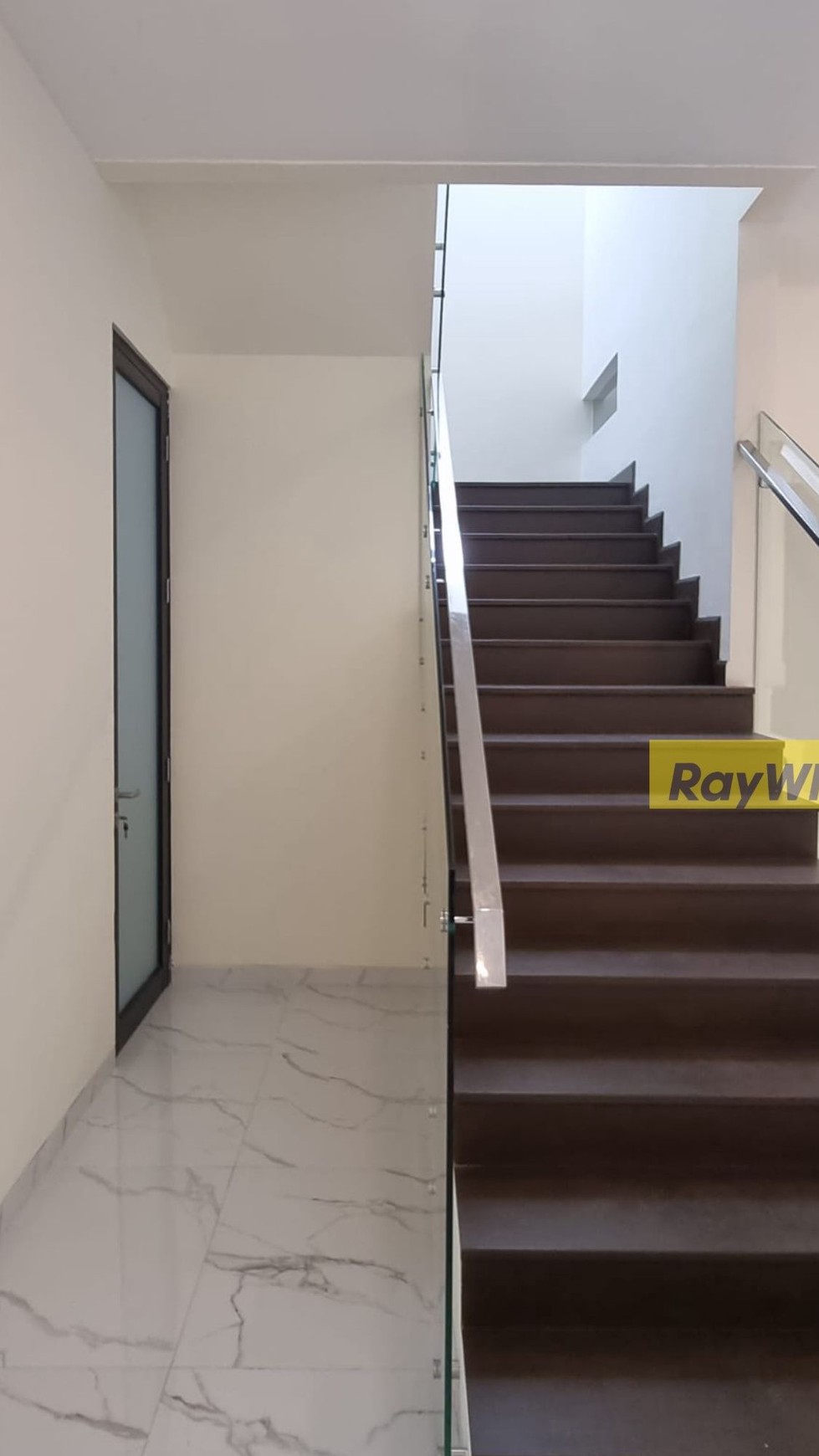 rumah baru lux gress dekat patung merlion