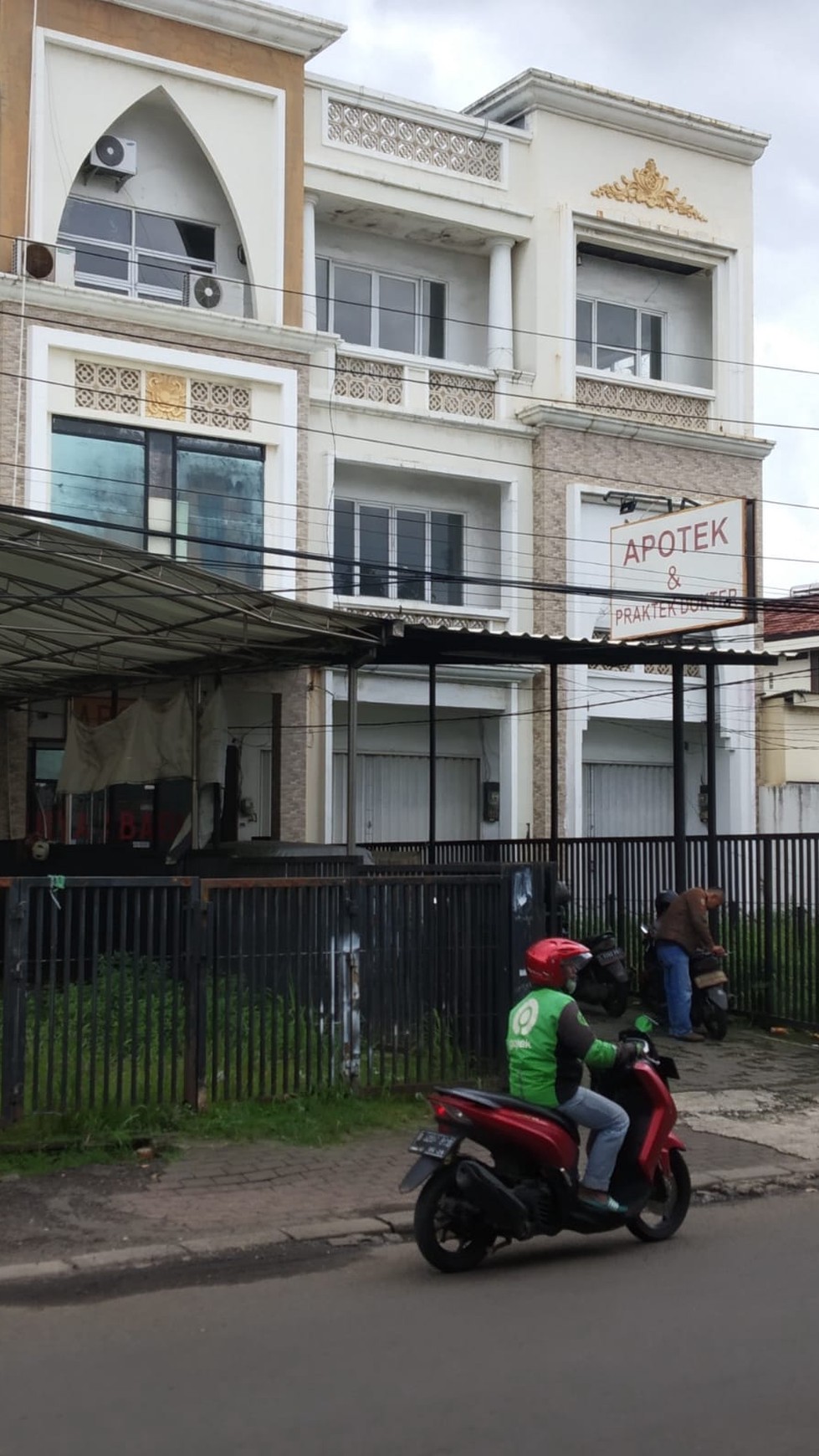 Pondok labu ruko 3,5 lantai area ramai komersial