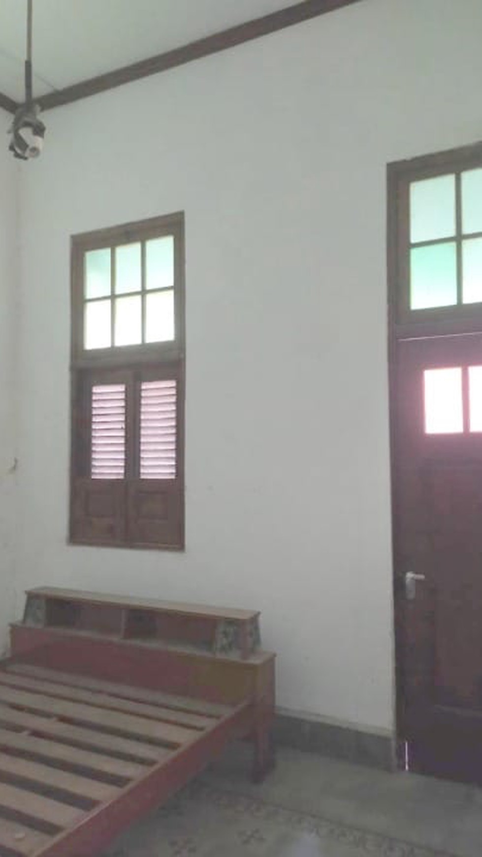 Rumah Tengah Kota Surabaya, JL.CITARUM, selangkah ke Surabaya Kebun Binatang, dan area perkantoran, masjid Al Falah