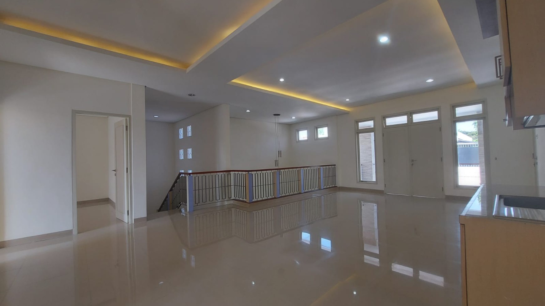 Lebak Bulus area BATAN dengan swimPool, dekat MRT