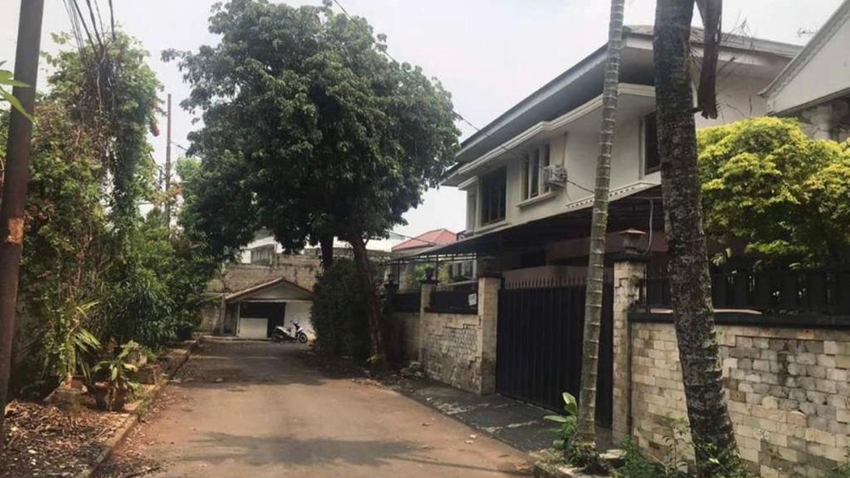 Bintaro jaya sektor 3A rumah semi kost dekat STAN hitung tanah