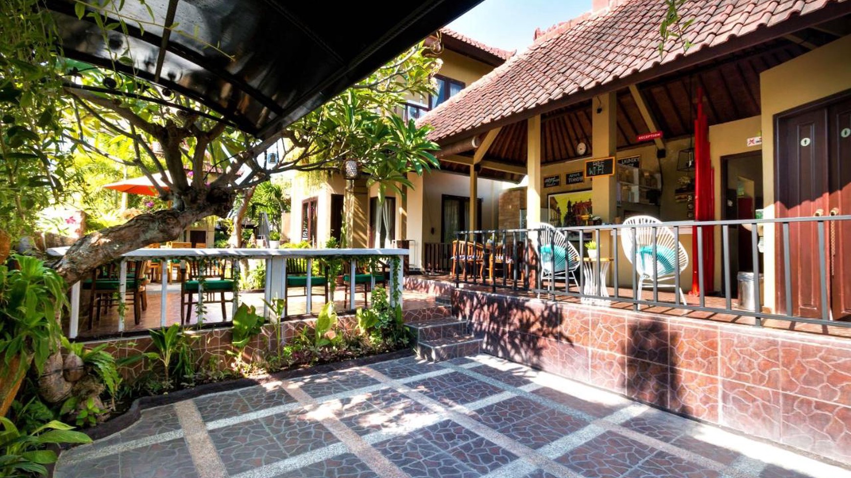 Freehold - Available 7 Bedroom Villa in Karangasem Kubu