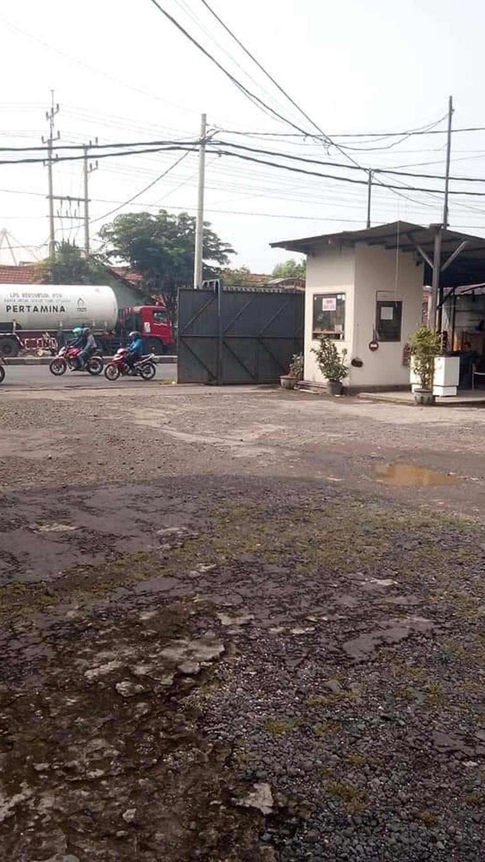 Di Jual Gudang Lokasi Raya Taman