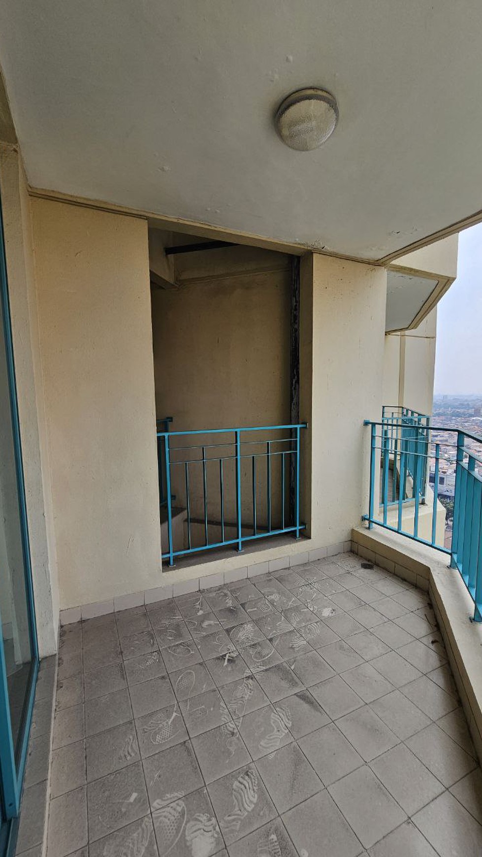Dijual Apartemen Casablanca Tower 2 Semi Furnished 2 BR 