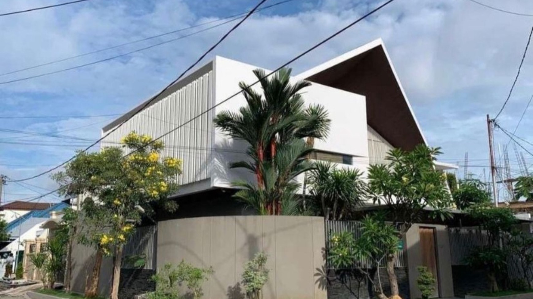 Dijual Rumah Wisma Permai - Surabaya Timur BONUS SEMI Furnished 