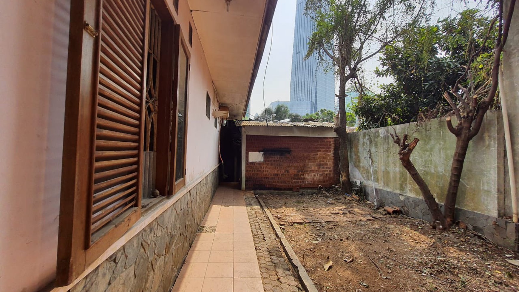 Dijual rumah lama di Karet Semanggi - Setiabudi - Jakarta Selatan