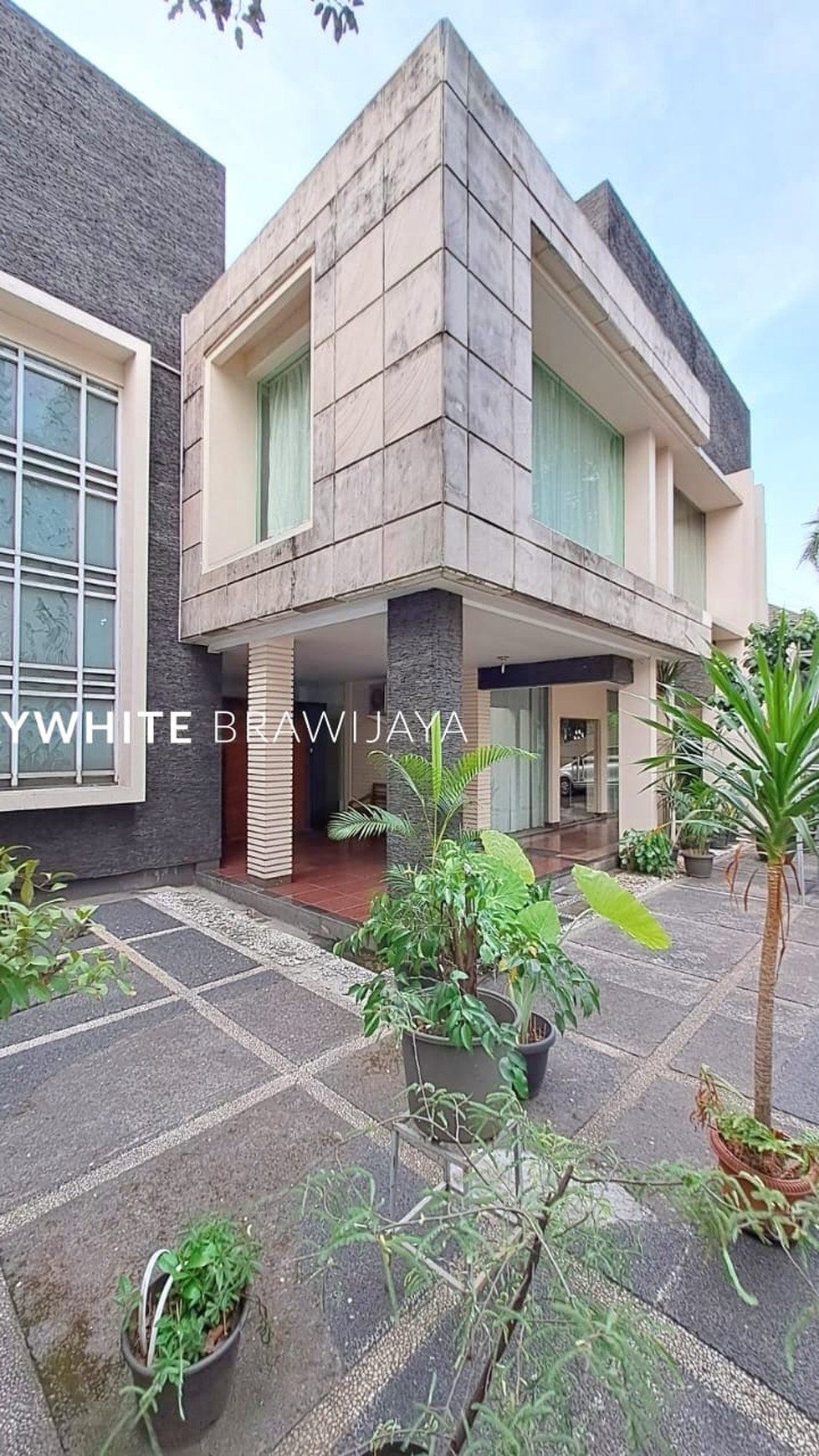 Rumah Cocok Untuk Kantor Area Dharmawangsa Kebayoran Baru