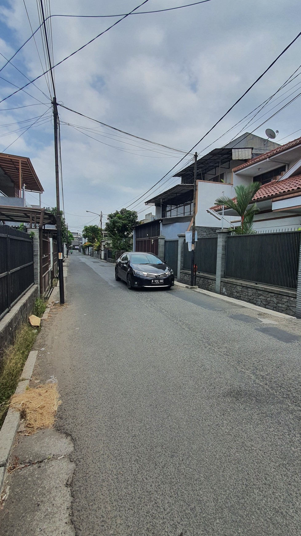 Rumah Baru Minimalis Siap Huni Semi Furnish Di Sayap BKR. Kembar 