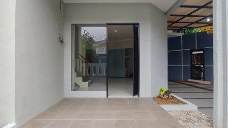 Rumah Siap Huni dengan Bangunan Baru dan Kondisi Bagus dalam Cluster Graha Raya