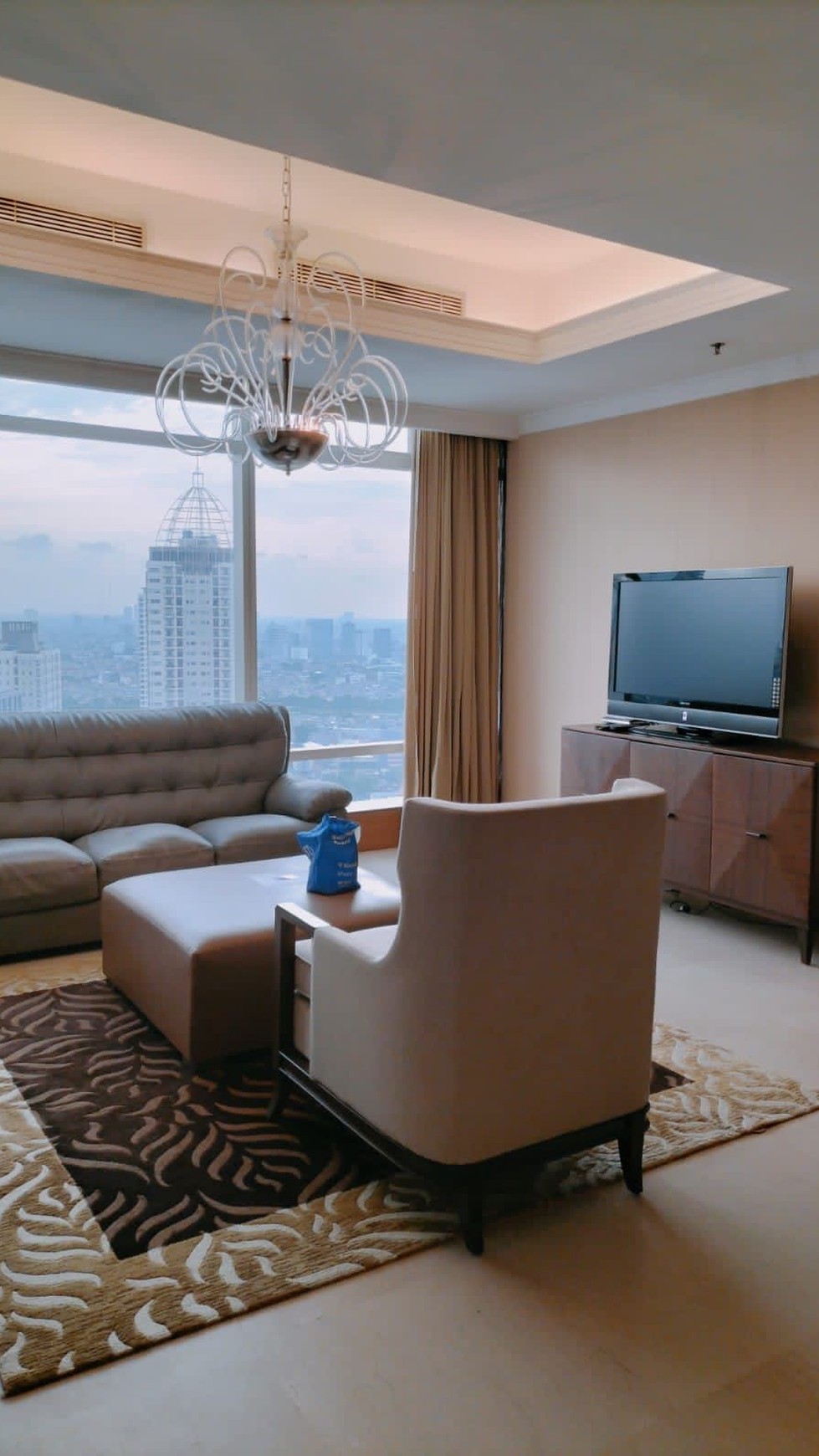 Kempinski Residence, 2 bedroom,153 m2, furnished, ready to occupied, close to mall Plaza Indonesia