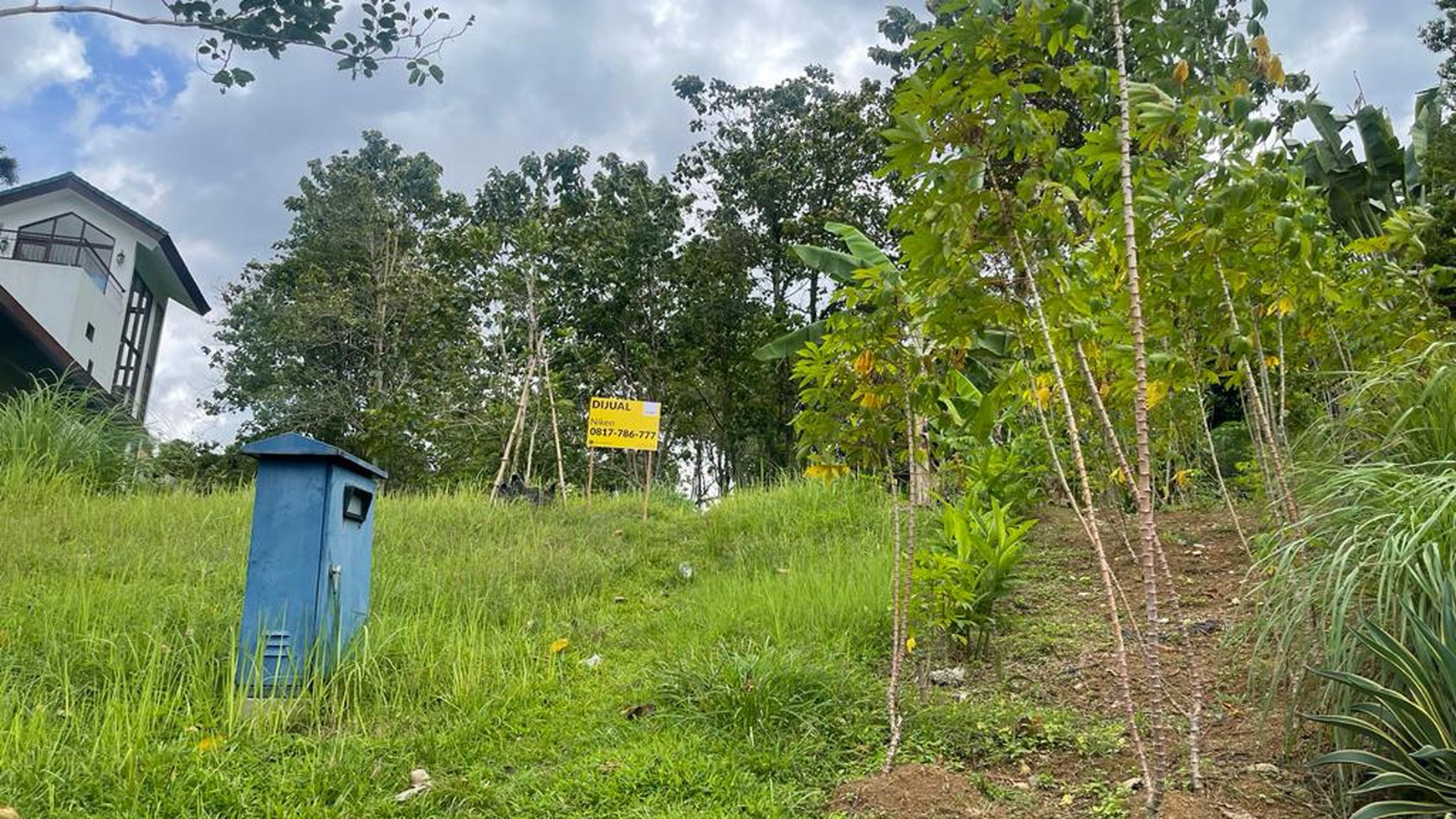 Kavling Bukit Golf Hijau Sentul City, 1300m2, dekat taman budaya,  view lapangan golf, kawasan  tenang  dan udara sejuk