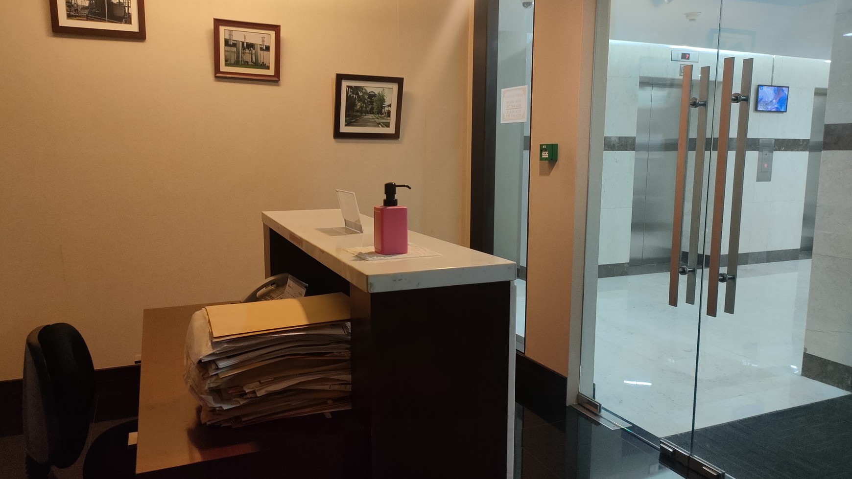 Office Menara Kuningan, 112m2, fully furnished bagus, siap huni, bebas ganjil-genap