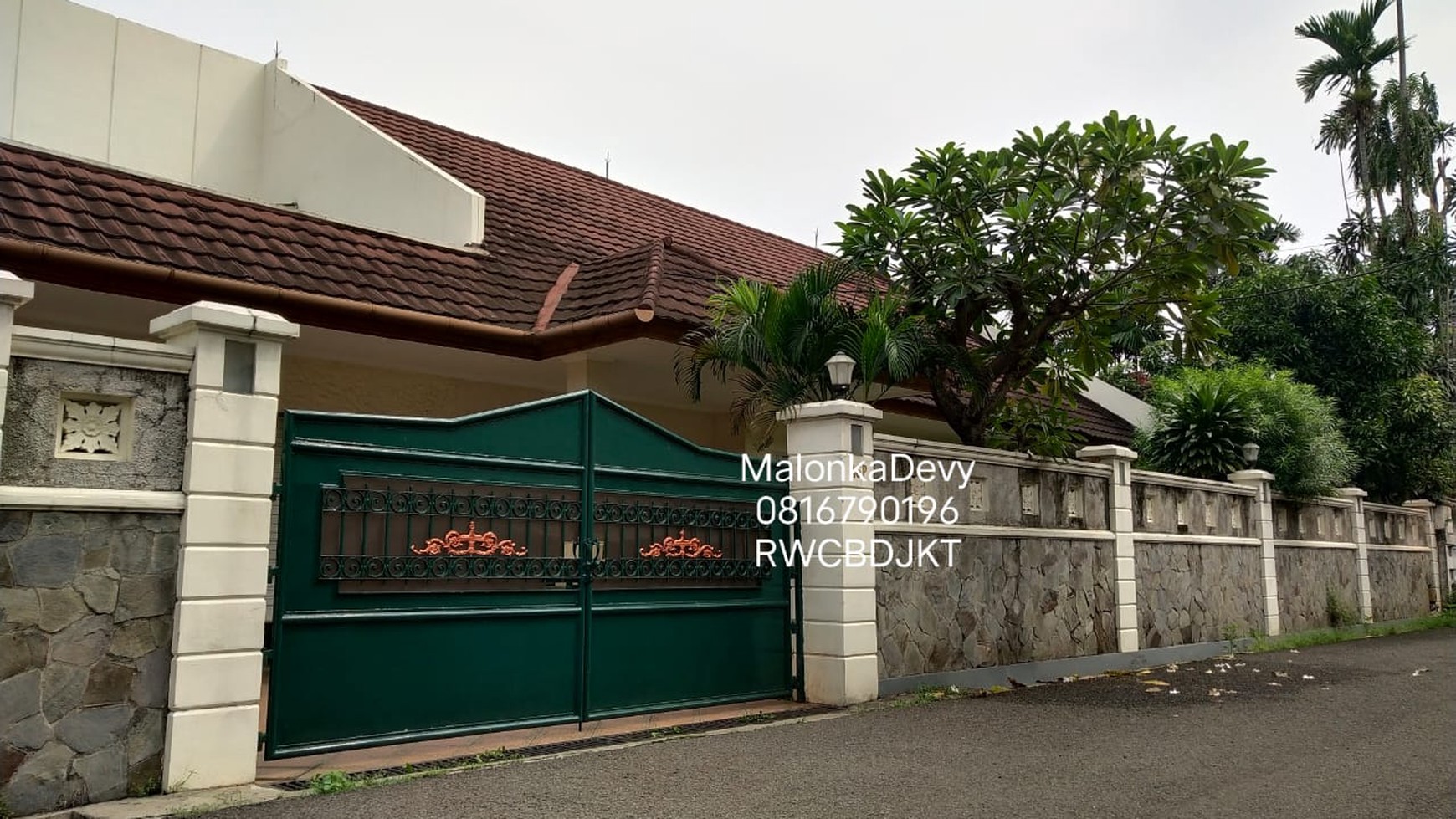 Rumah lokasi strategis, tenang, bebas banjir