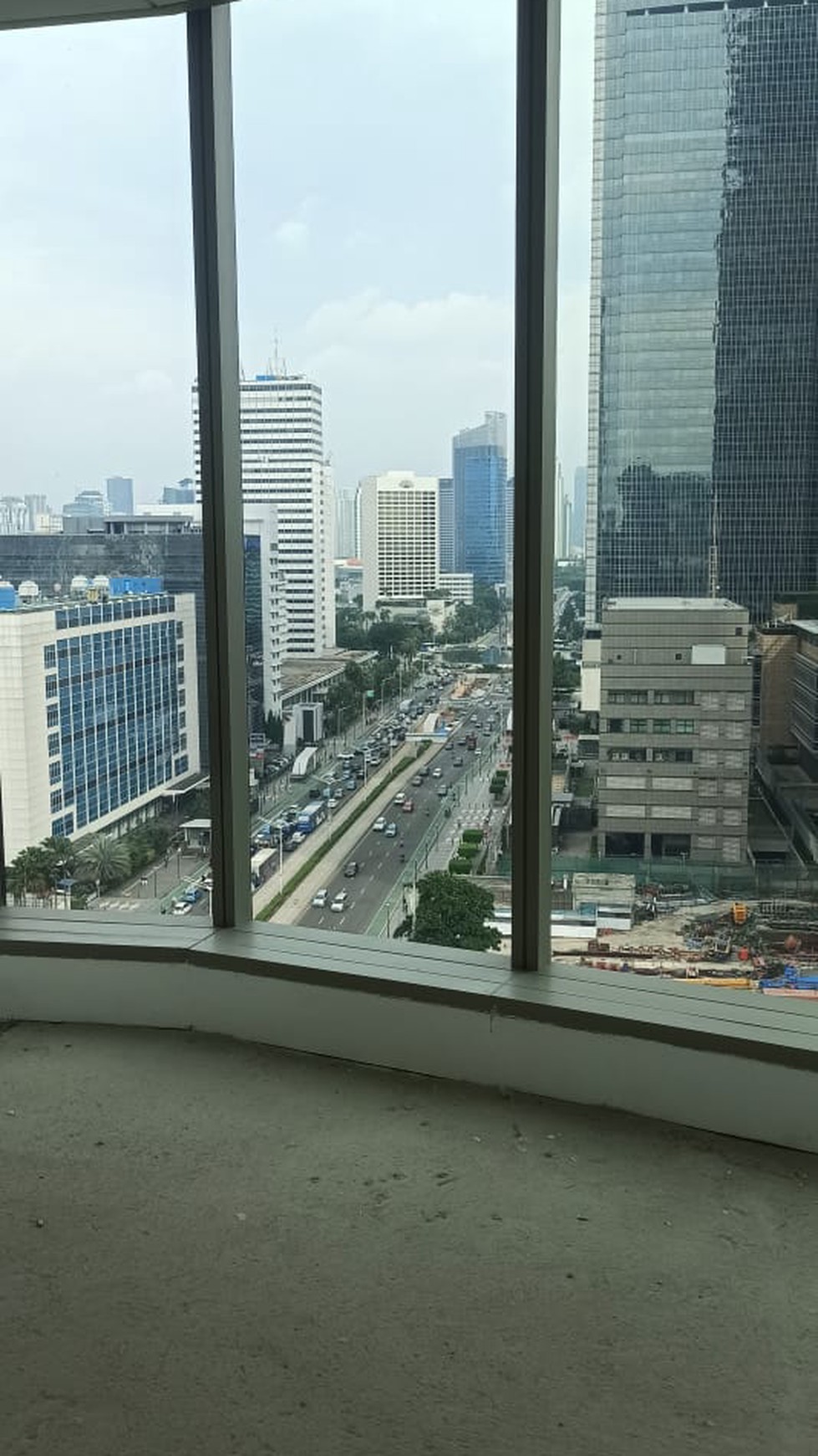 Office Lippo Thamrin, 362m2, view ke bundaran HI, hanya 42  juta/m2,  sangat MURAH, harga di bawah NJOP