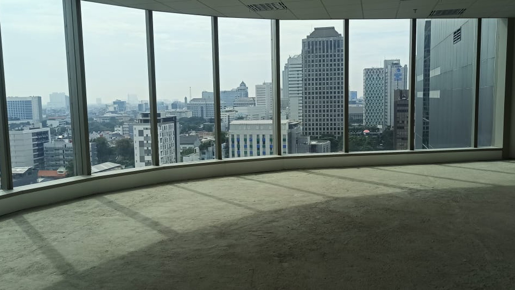 Office Lippo Thamrin, 362m2, view ke bundaran HI, hanya 42  juta/m2,  sangat MURAH, harga di bawah NJOP