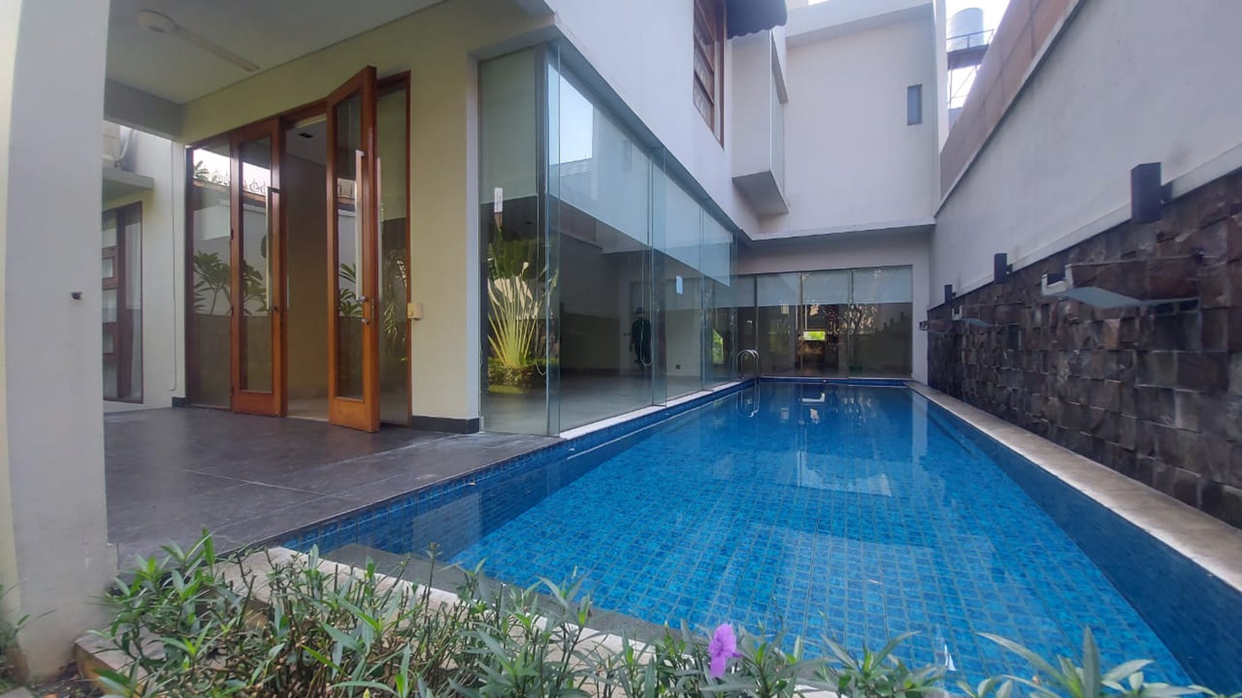 Rumah Kemang Timur Akses Mudah Lengkap S Pool