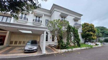 Rumah Mewah di Kebayoran Lama