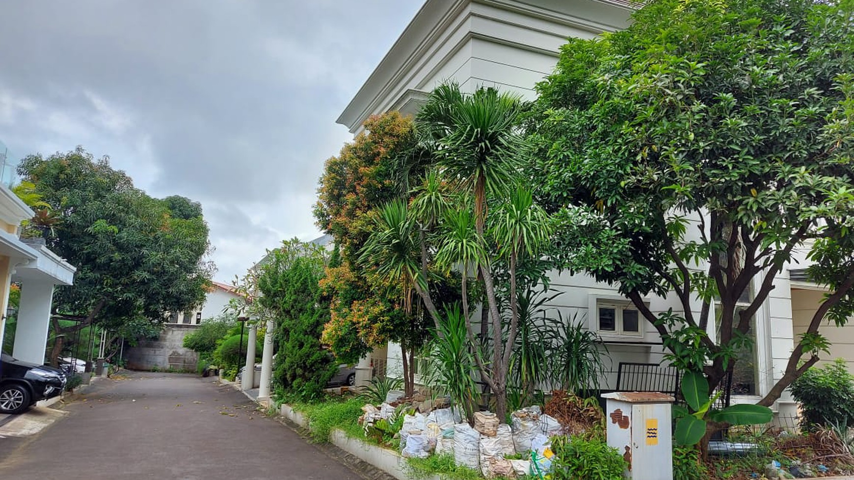 Rumah Mewah di Kebayoran Lama