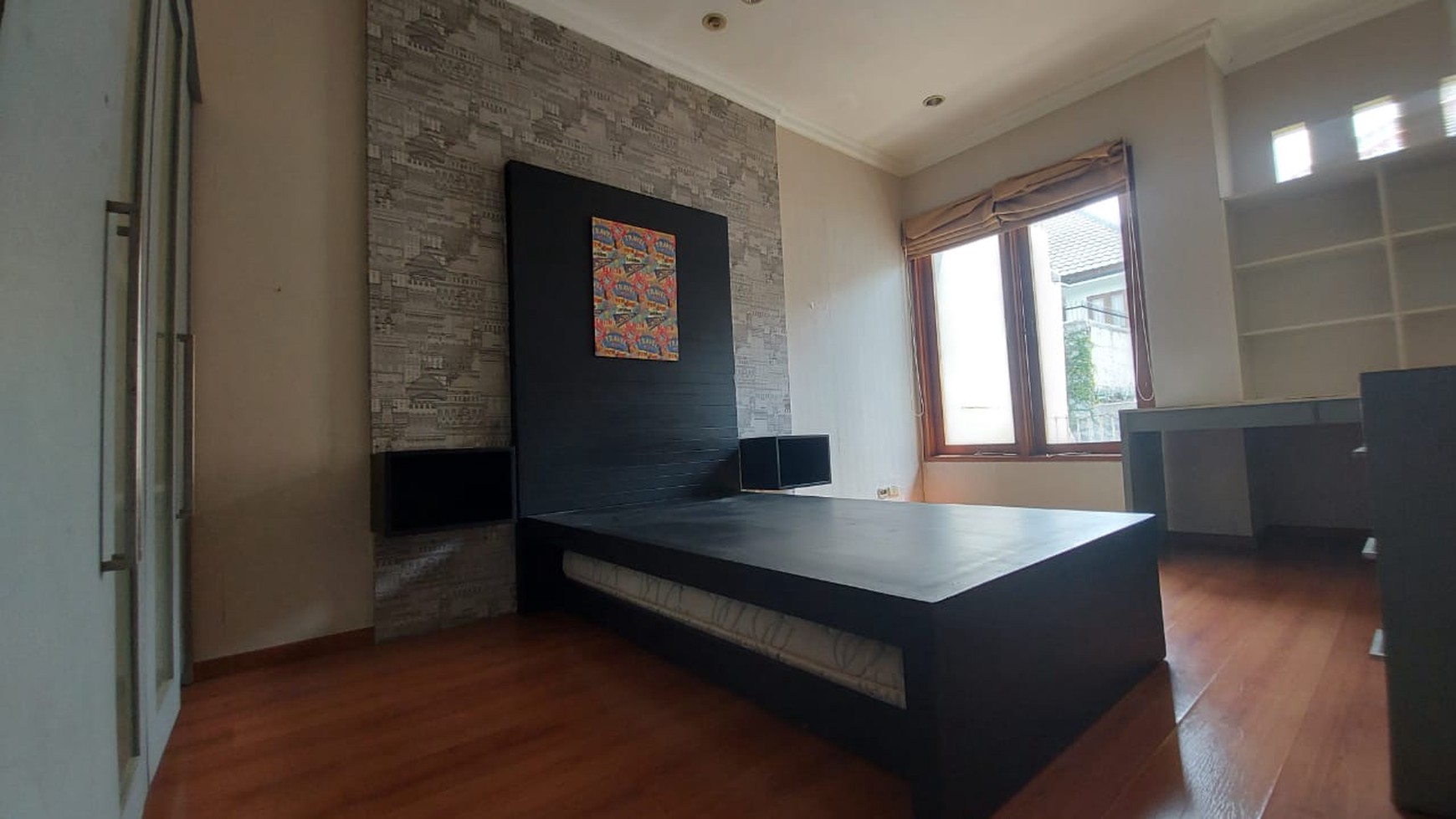 Lebak Bulus Villa cinere mas, material mewah, master bed room lantai 1 dan 2 dekat mrt