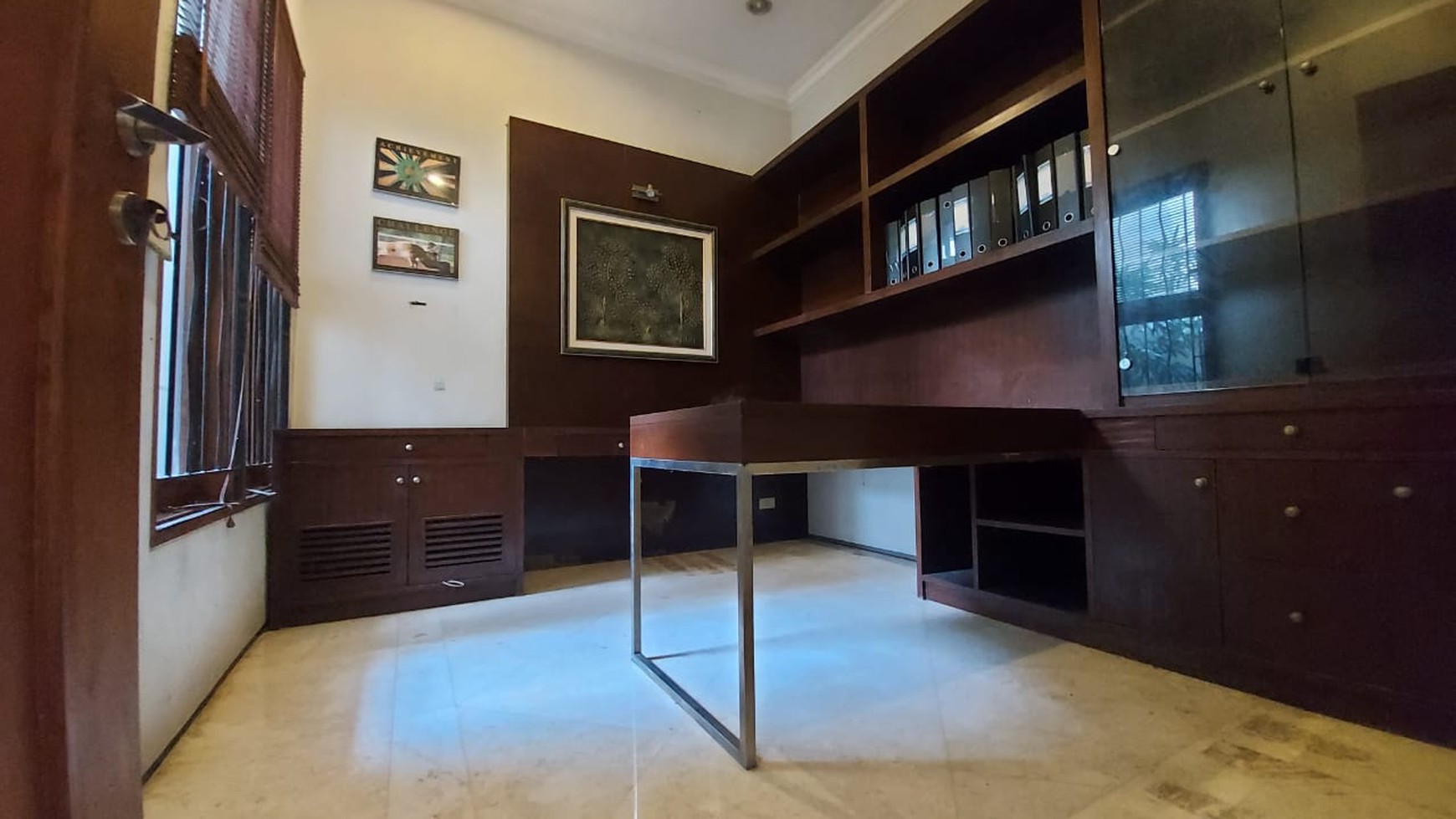 Lebak Bulus Villa cinere mas, material mewah, master bed room lantai 1 dan 2 dekat mrt