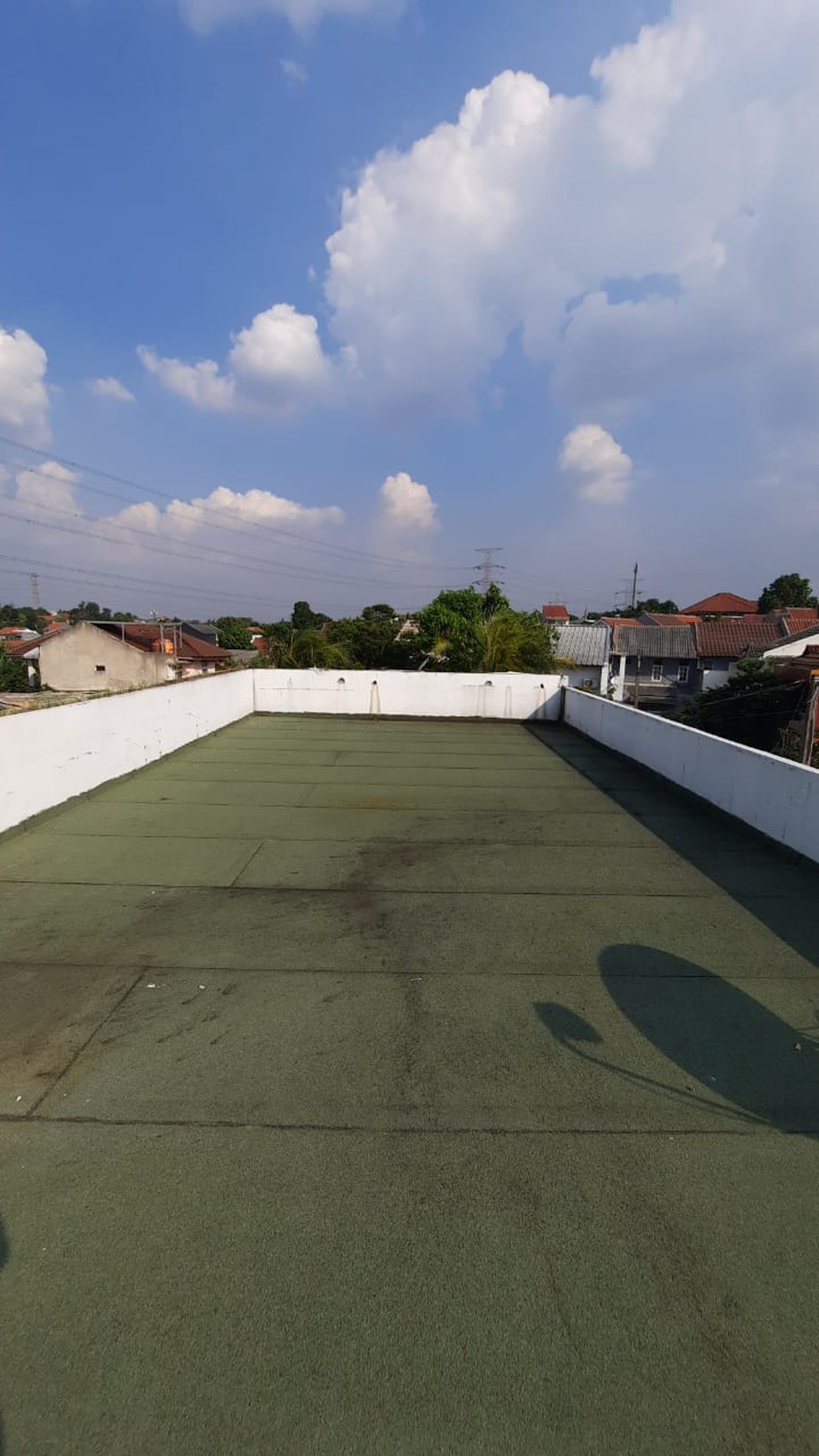 Rumah Minimalis Dengan Rooftop Luas Di Rangkapan Jaya - Depok.