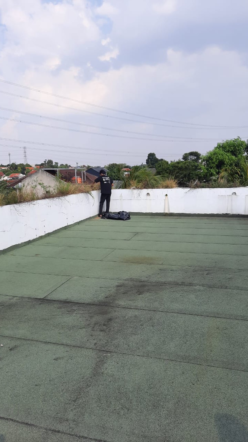 Rumah Minimalis Dengan Rooftop Luas Di Rangkapan Jaya - Depok.