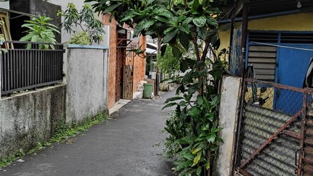 TERLETAK  DI PUSAT  KOTA TEPATNYA KEBON  KACANG COCOK  UNTUK  BISNIS KOS KOSAN 