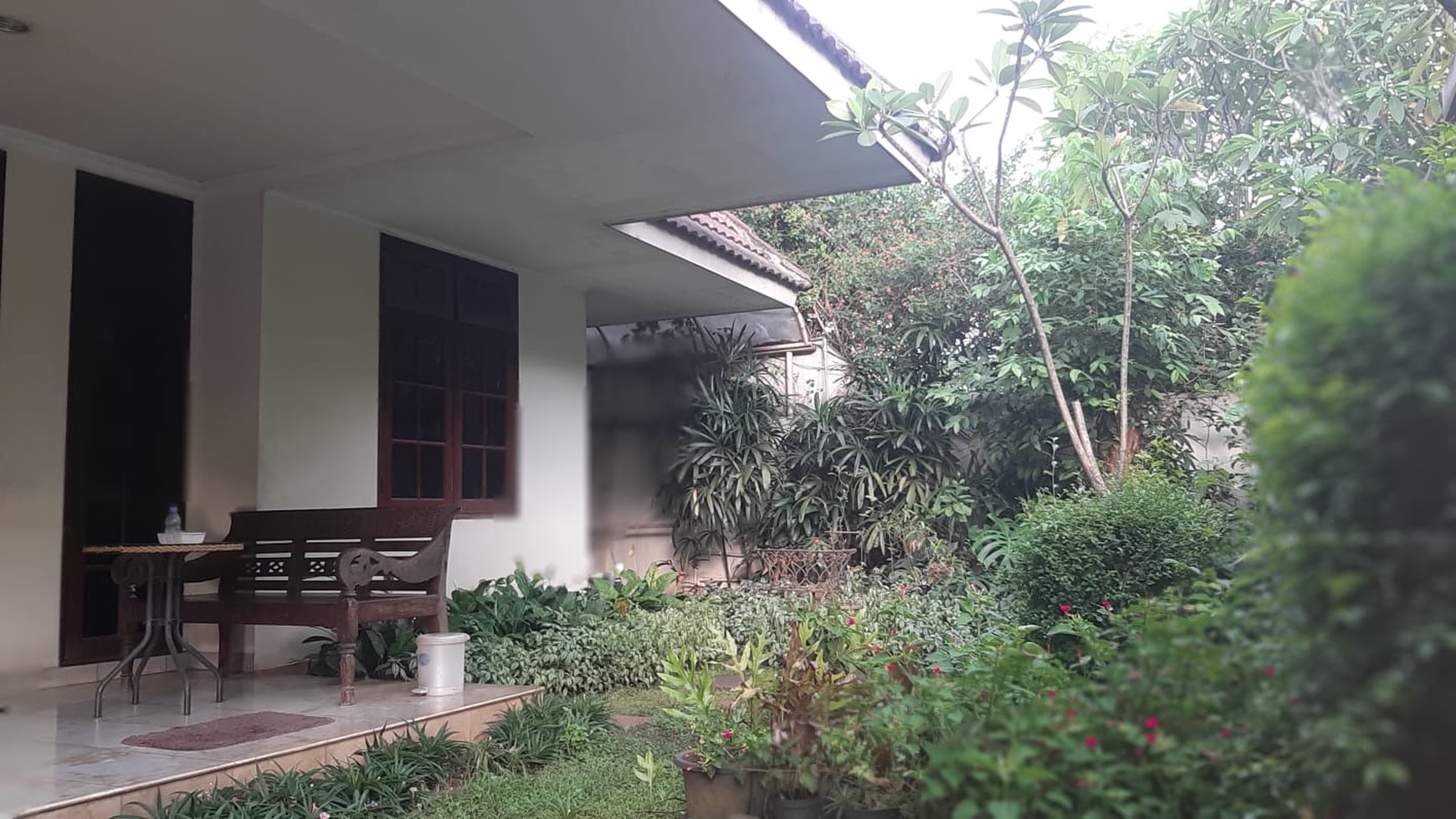 Dijual rumah  pondok  indah  kondisi bagus di tengah  complek,  sekurity 24 jam 