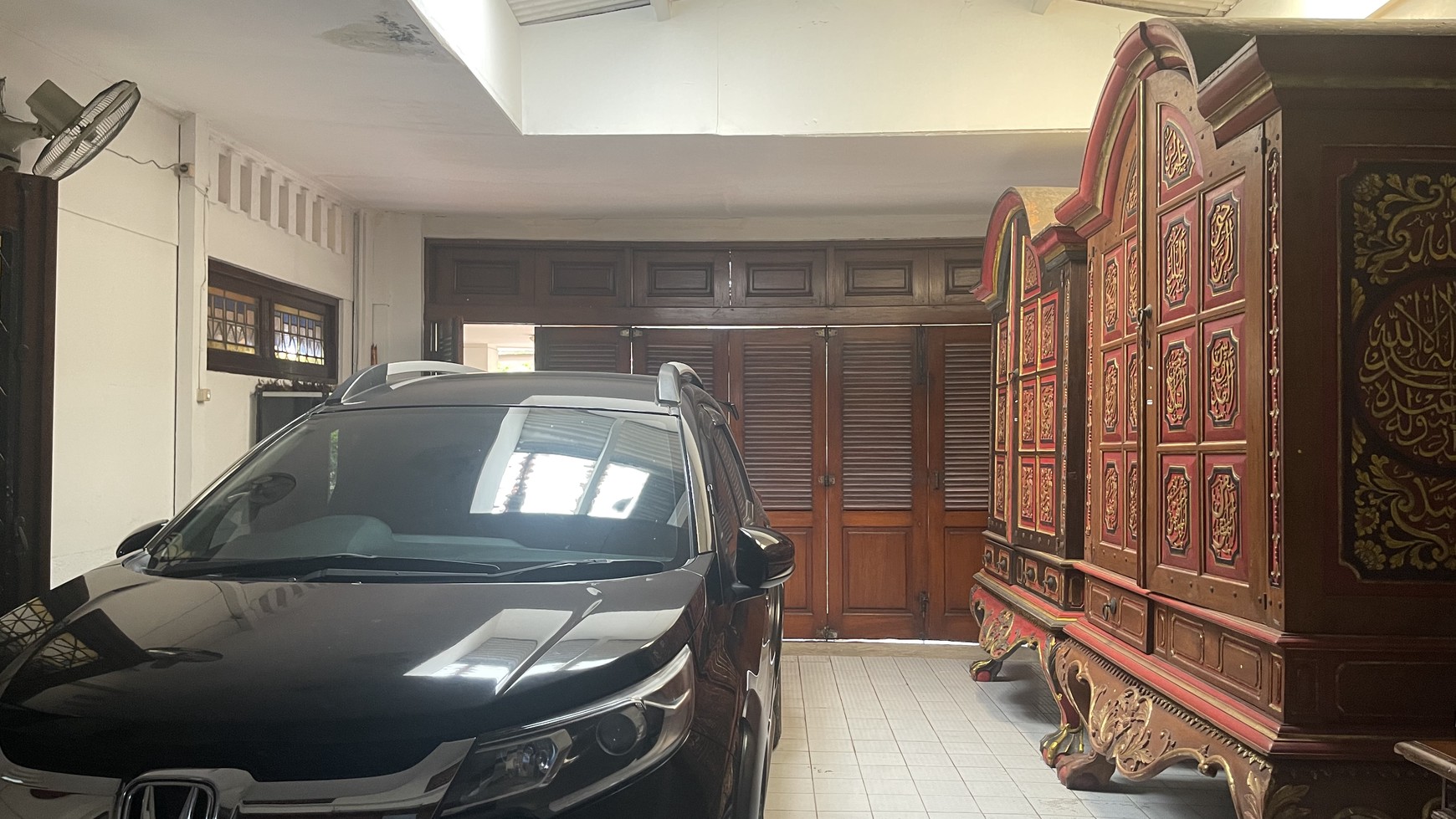 Rumah besar dan mewah di Menteng